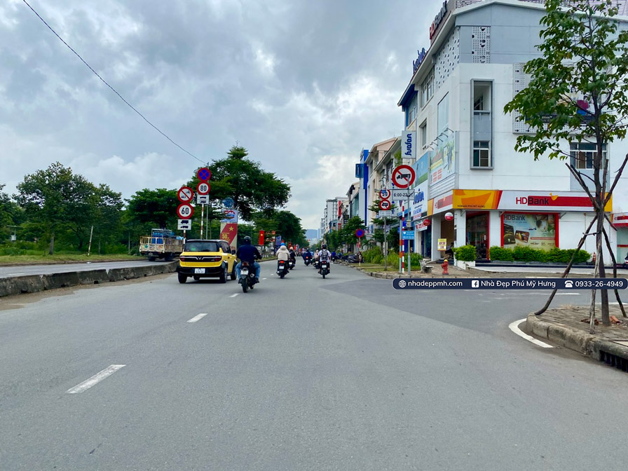 Bán Nhà Phố Kinh Doanh Mỹ Hưng Mặt Tiền Nguyễn Văn Linh Phú Mỹ Hưng
